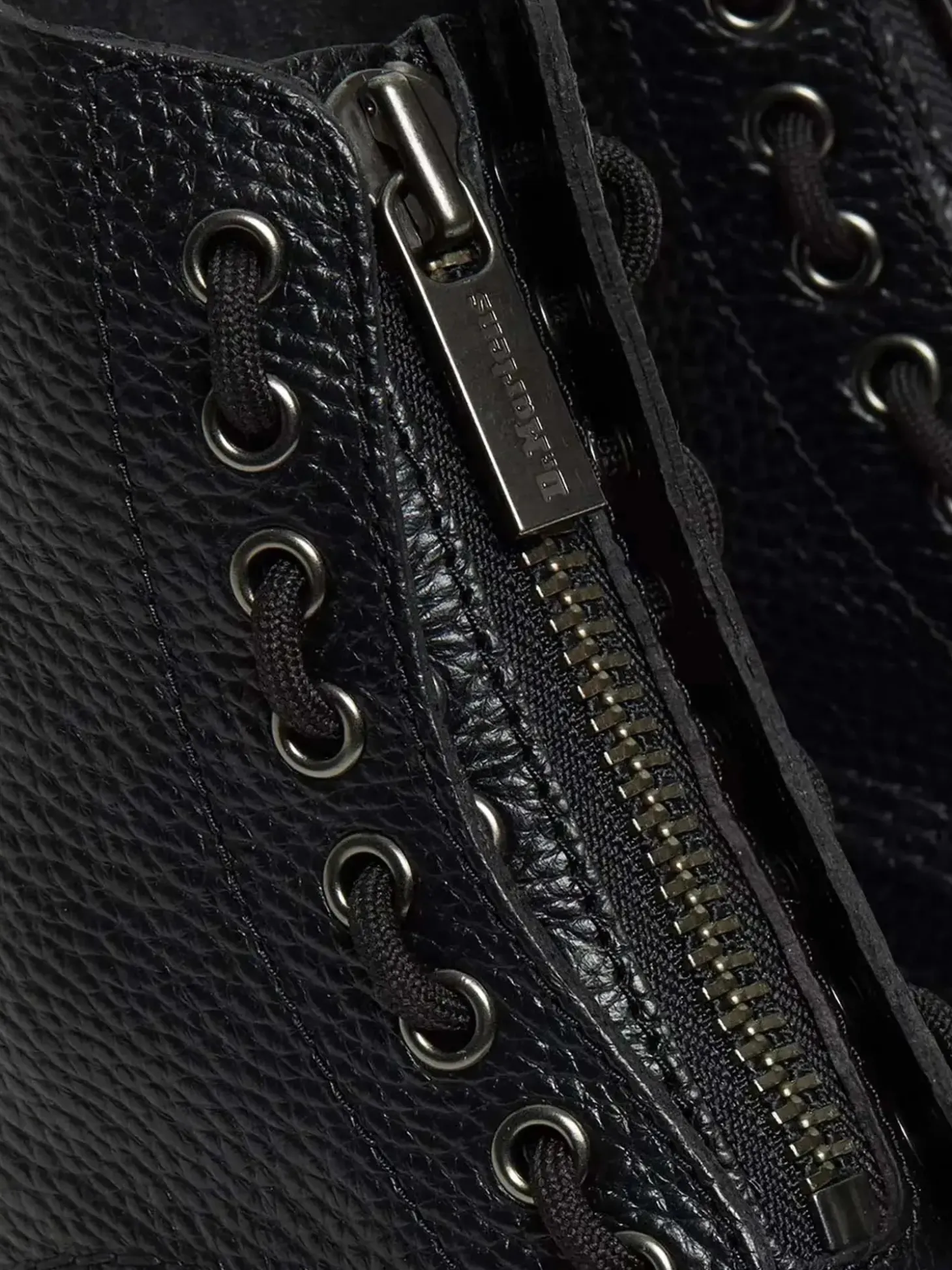 ANFIBIO DONNA - DR MARTENS NERO - 22564001
