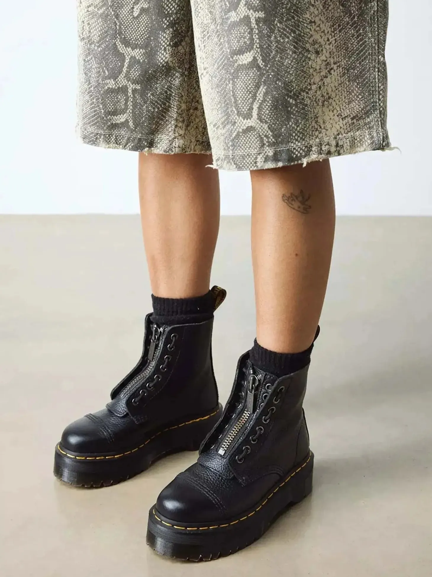 ANFIBIO DONNA - DR MARTENS NERO - 22564001